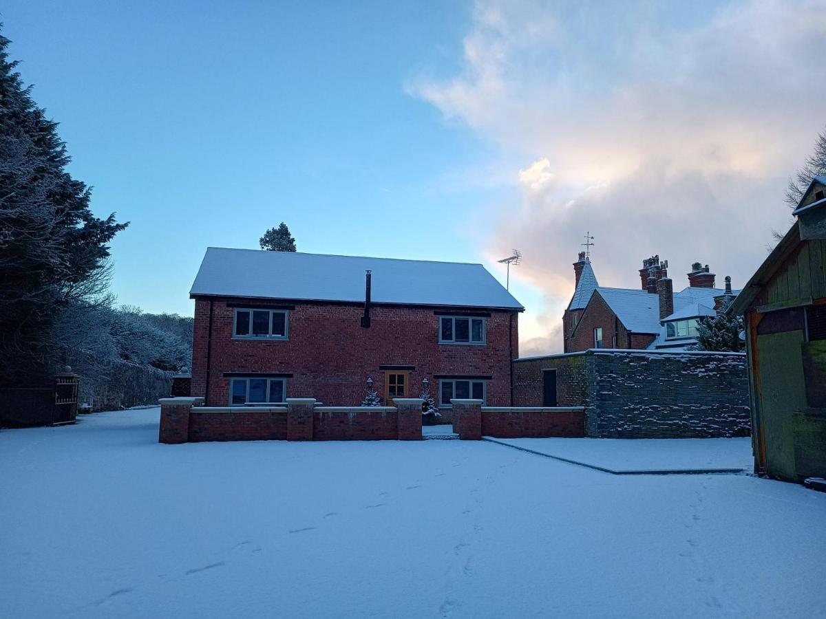 The Stables At Eriviat Hall Henllan  Exterior photo