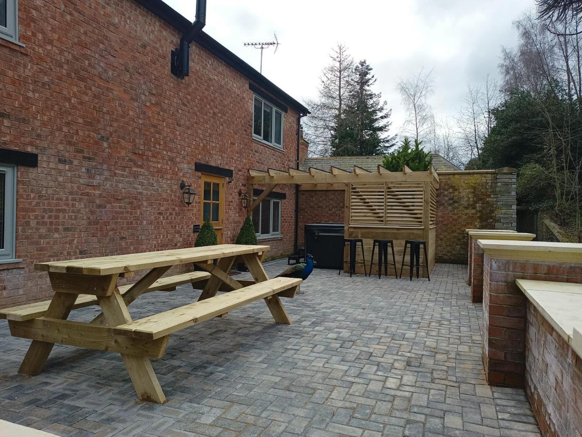 The Stables At Eriviat Hall Henllan  Exterior photo